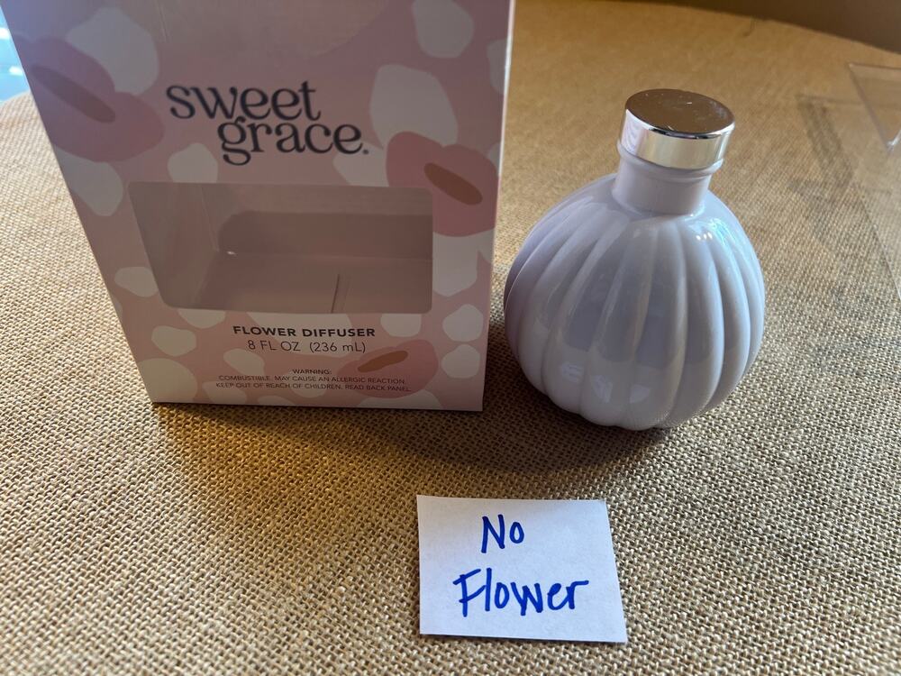 Sweet Grace Diffuser Oil in white vase only. No flower.